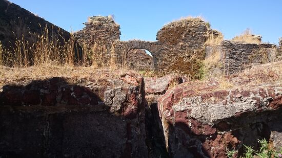 Alte Mauern des Forts der Spanier