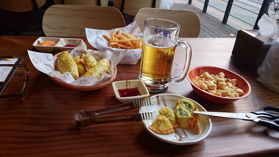 Zange und Schere gibts statt Messer und Gabel