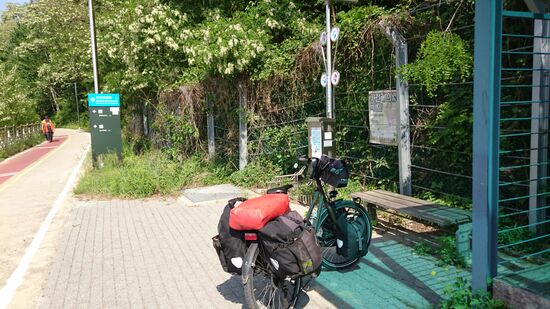 Radstation mit Druckluftpumpe