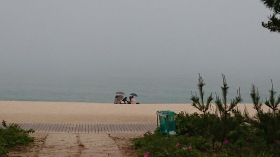 Im Nebel am Strand