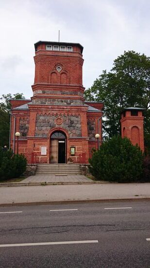 In Törva meiner letzten Station in Estland beeindruckt die renovierte Kirche, die als Konzertsaal genutzt wird