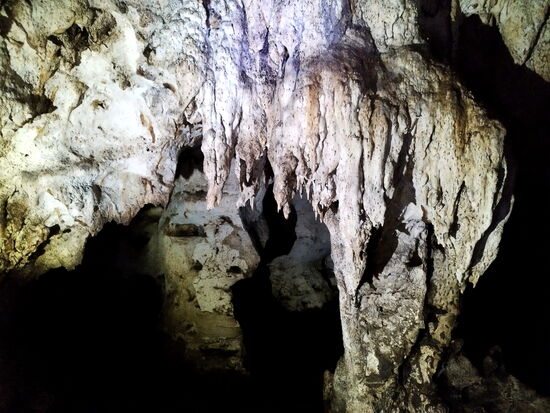 In der Kedung-Höhle