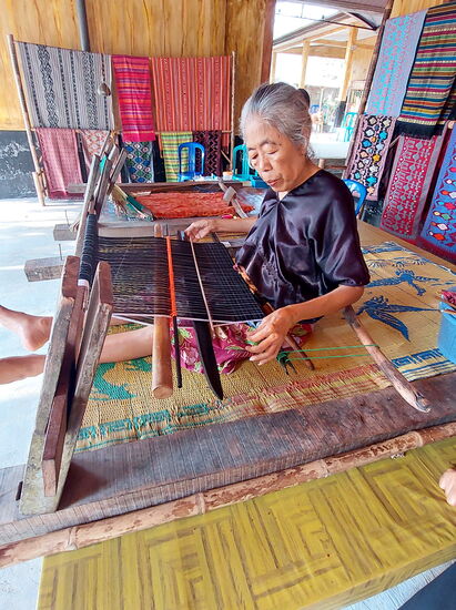 Traditionelle Weberei in Patuh