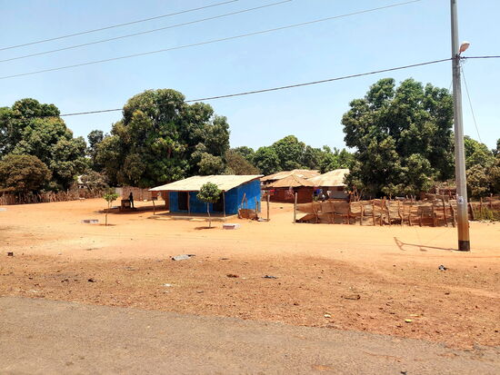 Irgendwo an der Straße zwischen Bintang und Brikama