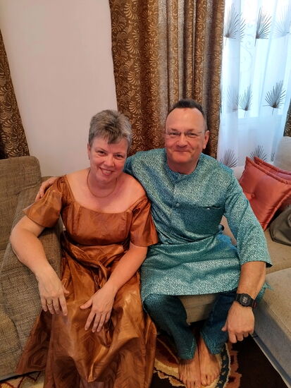 Wir beide in unseren Festtagskleidern