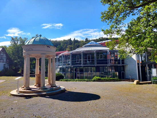 Kuranlagen und Quelltempel in Bad Suderode