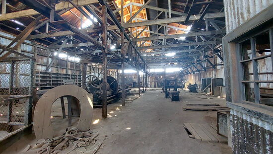 Alte Maschinenhalle in Humberstone