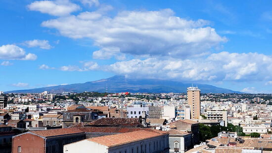 Blick über Catania zum Ätna