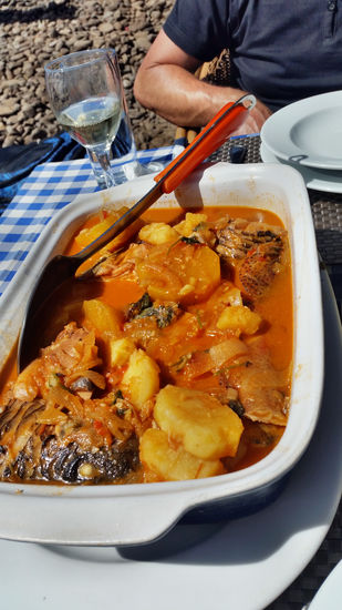 Örtliche Spezialität: Fischeintopf mit Kokosmilch in Cidade Velha - super lecker!