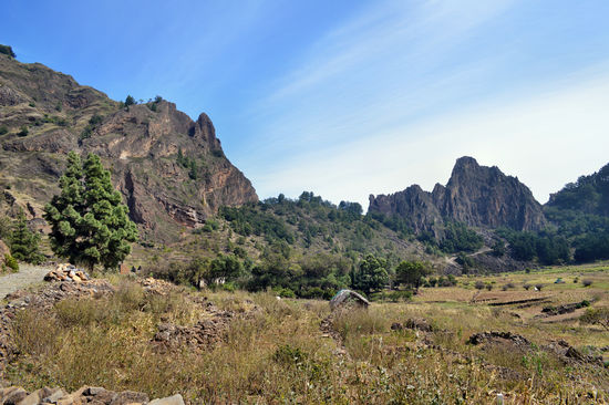 Fast kreisrund ist die Cova do Paúl