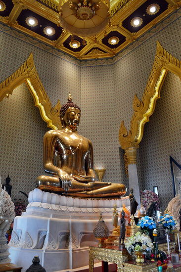 Unbezahlbar - die Statue im Wat Traimit