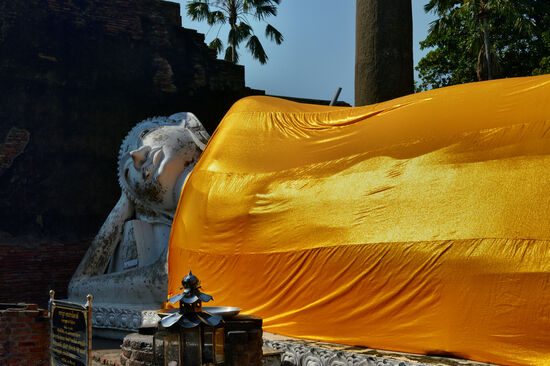 Liegender Buddha im Wat Yai Chai Mongkol