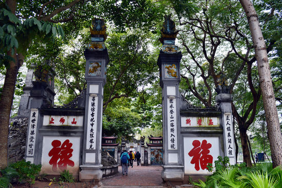 Zugang zum Jadeberg-Tempel, spirituelles Zentrum von Hanoi