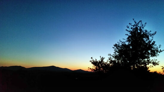 Abendstimmung über den Hügeln des Montecucco