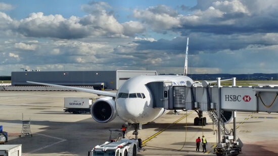 Unser Flieger Richtung Paradies auf dem Pariser Flughafen Charles de Gaulle