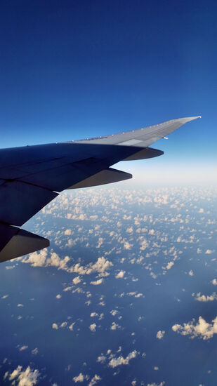 Früh am Morgen irgendwo über dem Indischen Ozean nördlich von Madagaskar