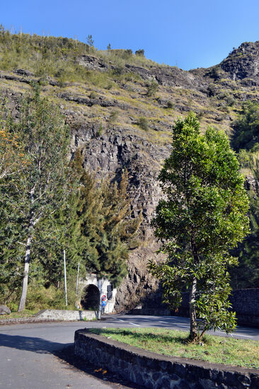 Durch dieses Loch passt sogar ein Linienbus!