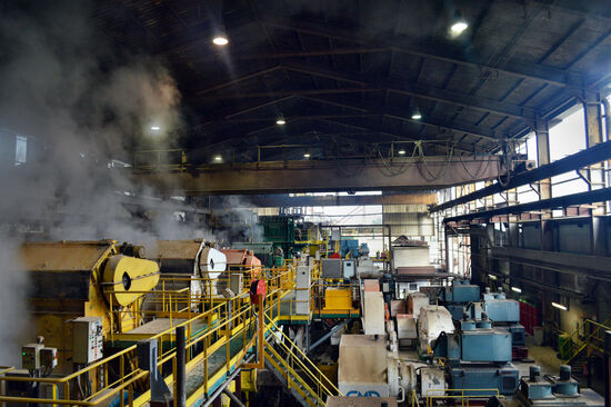 Laut, heiß und feucht ist es in der Zuckerfabrik