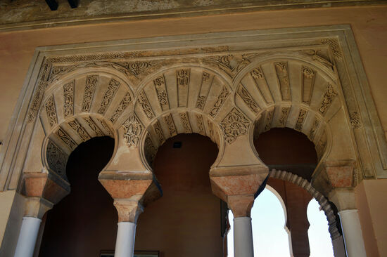 Maurische Hufeisenbögen in der Alcazaba