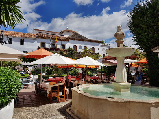 Plaza de los Naranjos und Rathaus von Marbella
