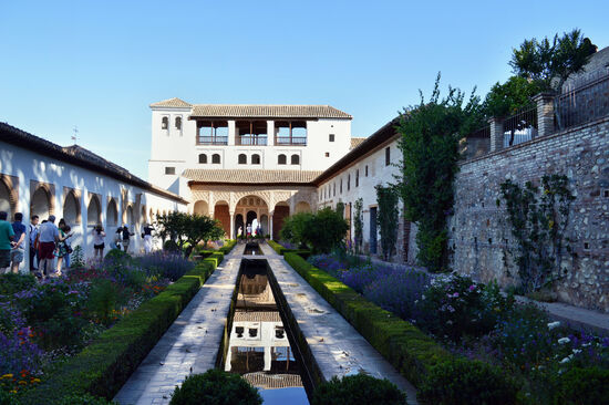 Der luftige Sommerpalast des Generalife