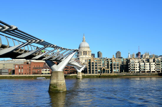 Millennium Bridge und St. Paul's