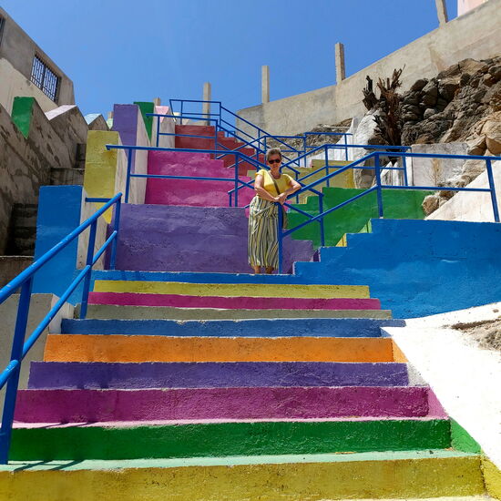 Farbige Treppen gibt es in Praia an vielen Stellen