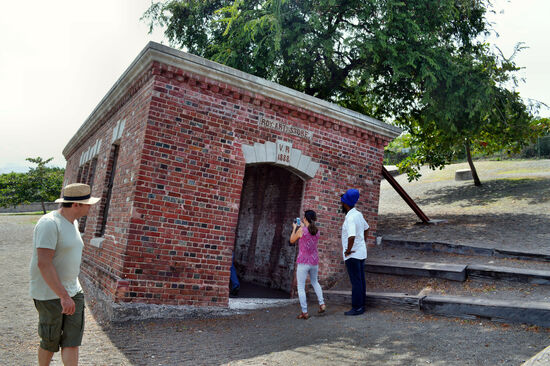 Das alte Munitionslager hat Schlagseite