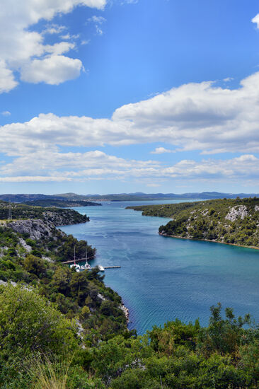 Blick über die Krka von der Autobahn
