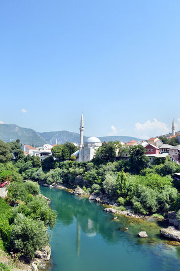 Blick von der Stari Most zur Koski Mehmed Pasha Moschee