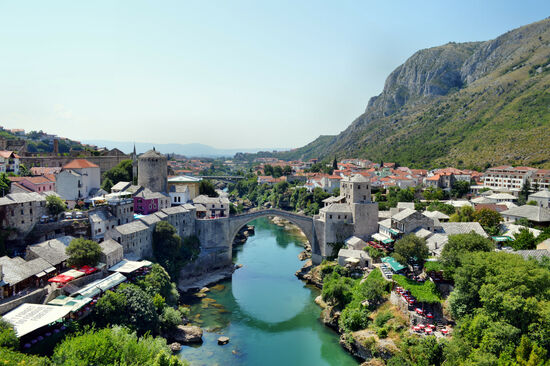 Blick über die Altstadt von Mostar vom Minarett der Koski Mehmed Pasha Moschee