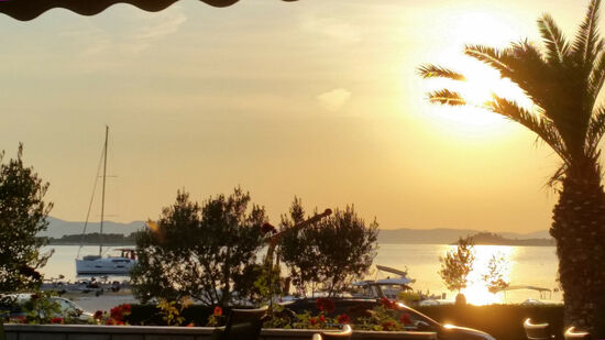 Abendstimmung über der Bucht Dugovača