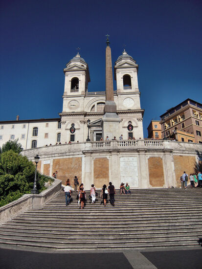 Spanische Treppe und S. Trinitá dei Monti