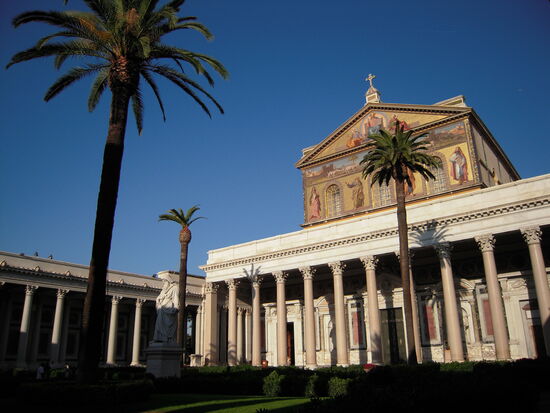 Basilica S. Paolo fuori le Mura in der Nachmittagssonne