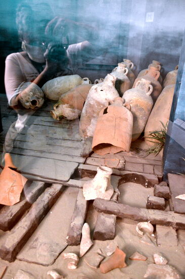 Schiffsladung auf dem Trockenen im Archäologischen Museum