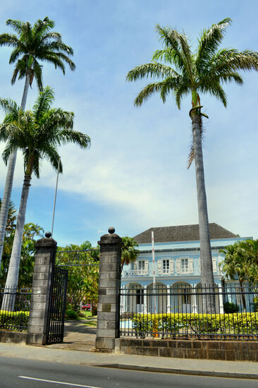 Eine von mehreren Villen an der Rue de Paris