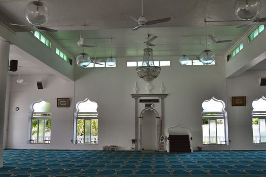 Gebetsraum in der Moschee Noor al Islam