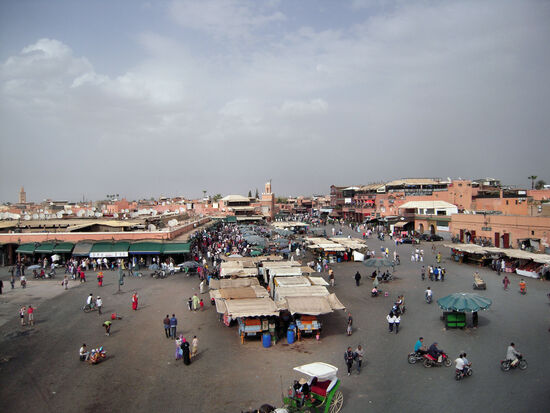 Place Djemaa el-Fna am Nachmittag