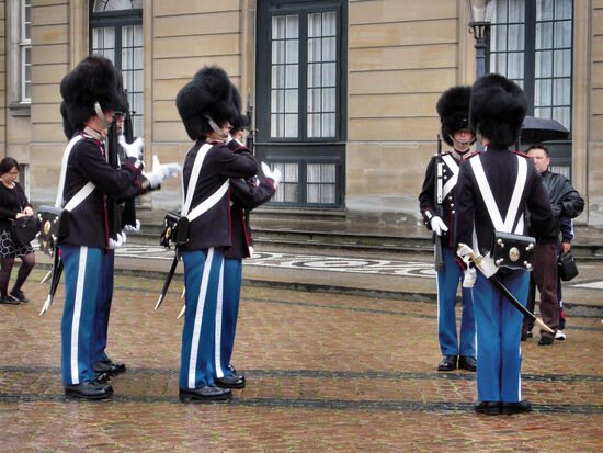 Wachablösung am Schloss Amalienborg