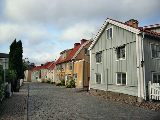 Malerischer Straßenzug in Söderköping