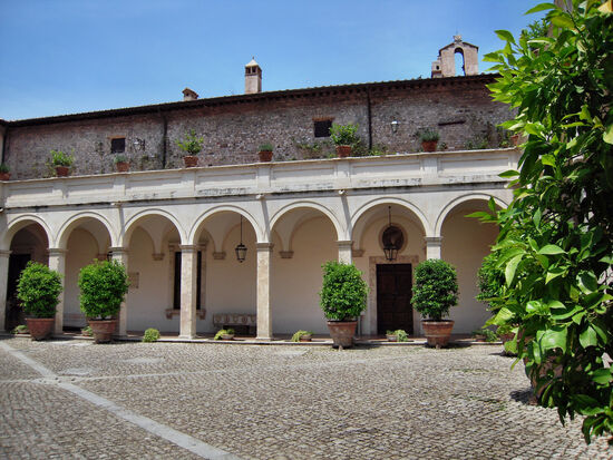 Innenhof des Kardinalpalastes in der Villa d'Este