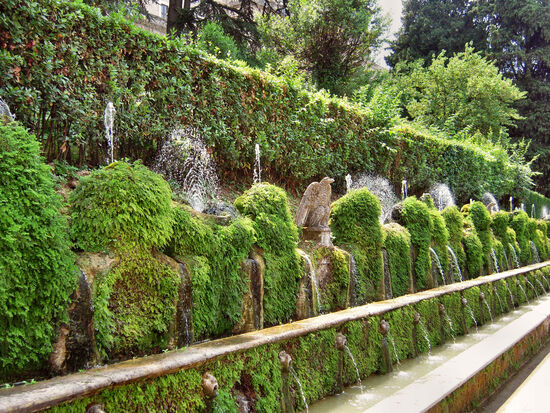 Allee der Hundert Brunnen in der Villa d'Este