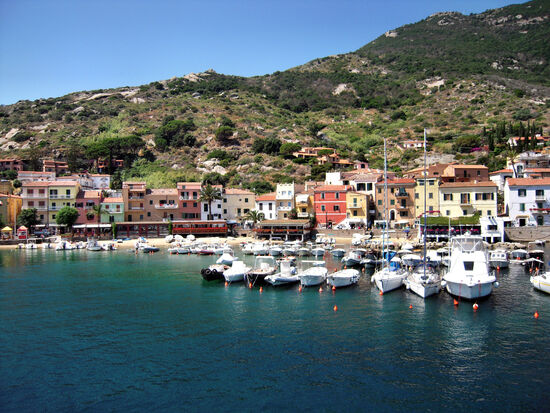 Hafen von Giglio Porto