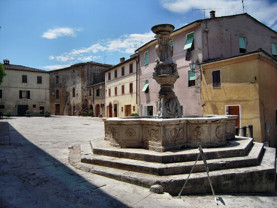 Piazza del Grano in Asciano