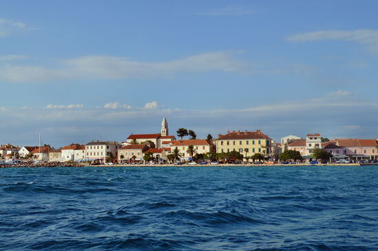 Biograd vom Wasser aus