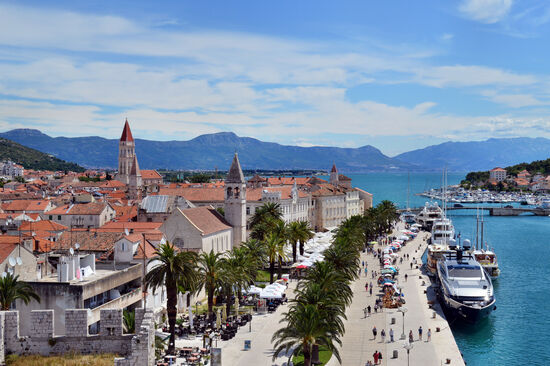 Blick vom Turm der Festung Kamerlengo auf Trogir