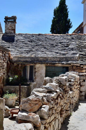 Weit weg vom Tourismus - auch solche Ecken gibt es noch in Primošten