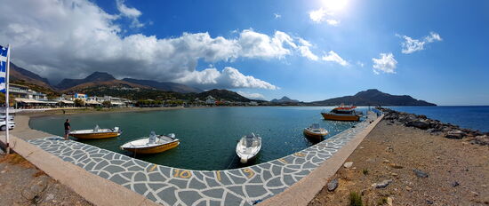 Hafenbecken von Plakiás