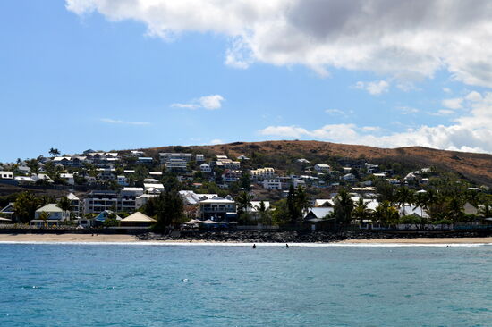 Saint-Gilles-les-Bains vom Meer aus