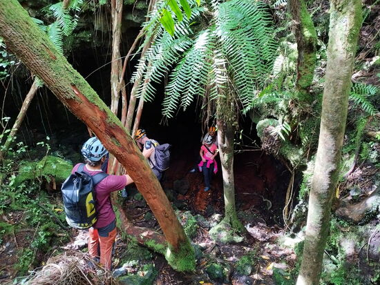 Eingang zum Lavatunnel